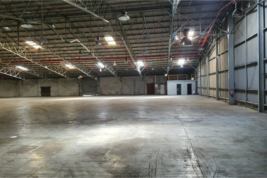 To Let commercial Property for Rent in Struandale Industrial Eastern Cape